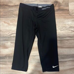 Nike Pro Dri Fit Cropped Leggings Size Medium Black Performance Gym Workout